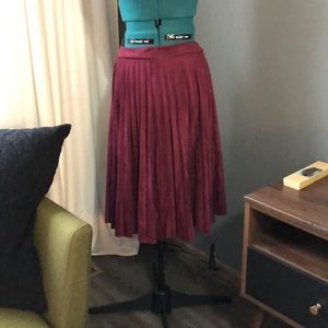 Maroon pleated suede feel skirt